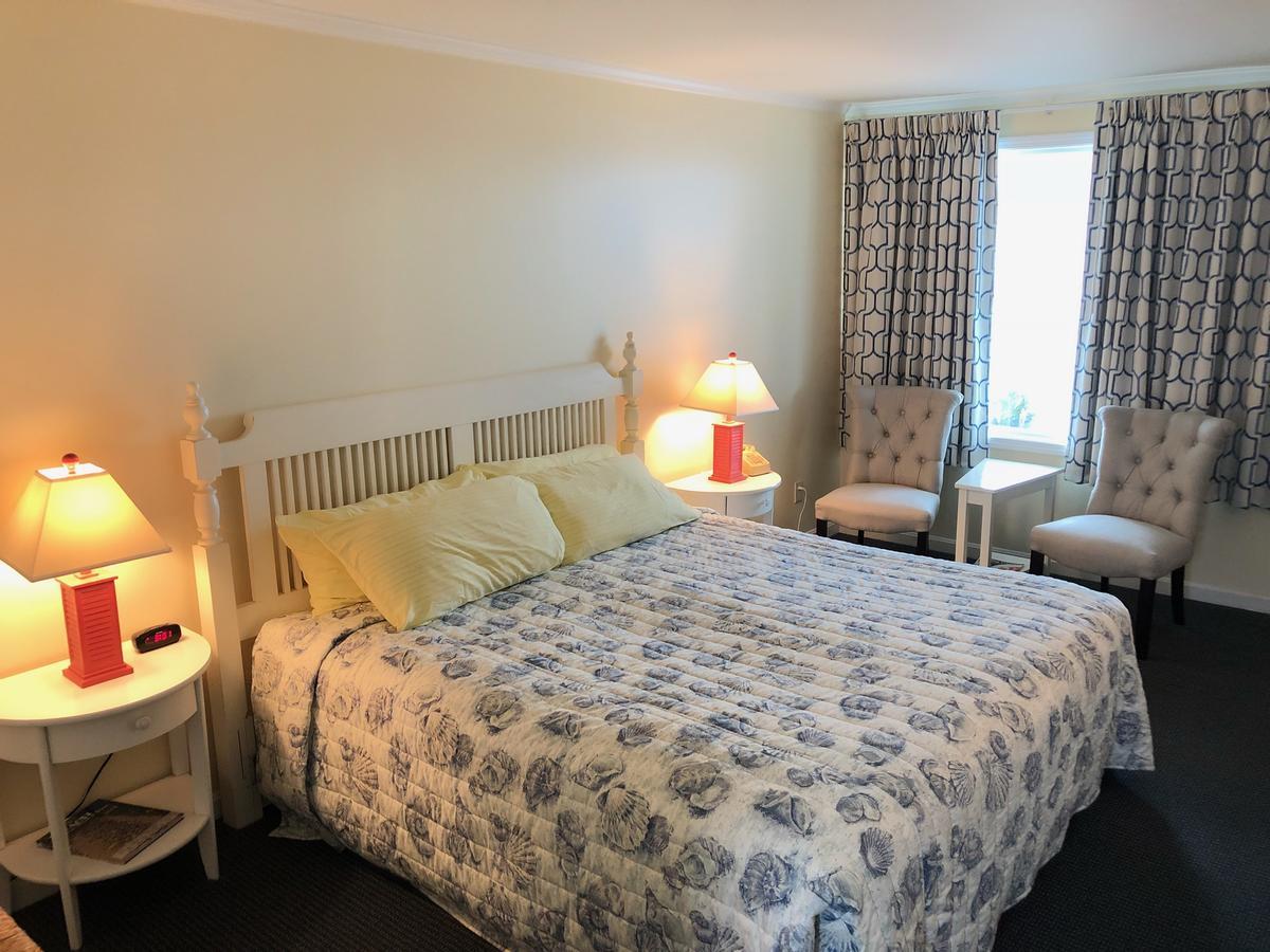 Adams Ocean Front Resort Dewey Beach Exterior photo